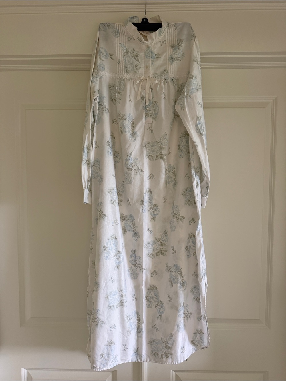 Vintage Barbizon Cuddleskin Floral Nightgown Long-Sleeve Pajamas Sleepwear